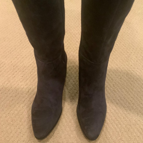 Beautiful Calvin Klein Knee High Suede Boots, Size 8.5 - Picture 9 of 10